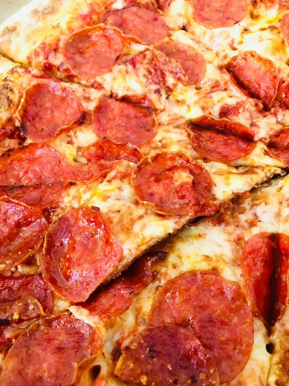 fats, pepperoni, pizza, cheese