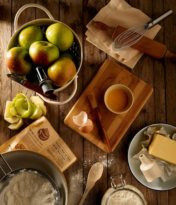 cooking, measuring food